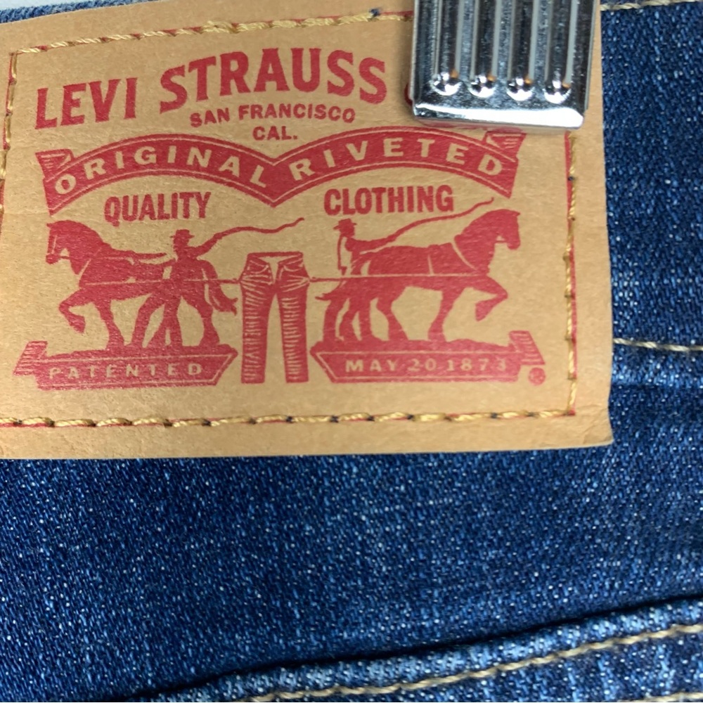 Levi’s Mid Length Denim Shorts Dark Wash size 27 - Picture 6 of 11